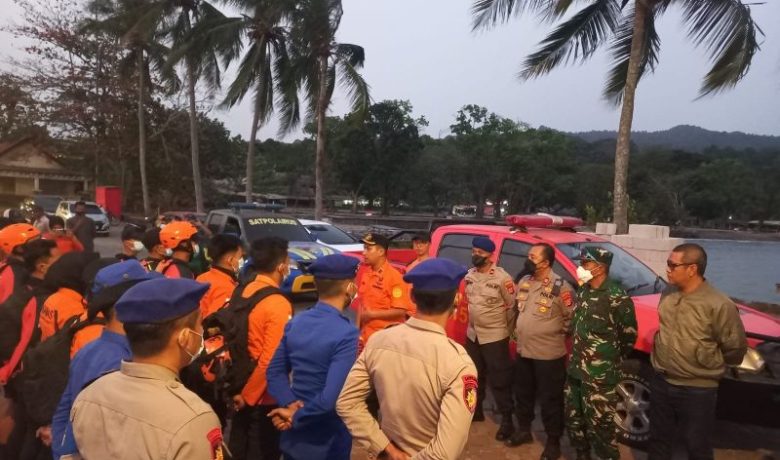 Pencarian 5 Jurnalis Hilang di Krakatau Diperluas