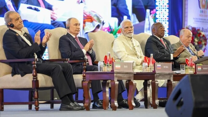Putin Temui Ramaphosa, Abdel el-Sisi dan Anwar Ibrahim di Sela KTT ke-18 BRICS