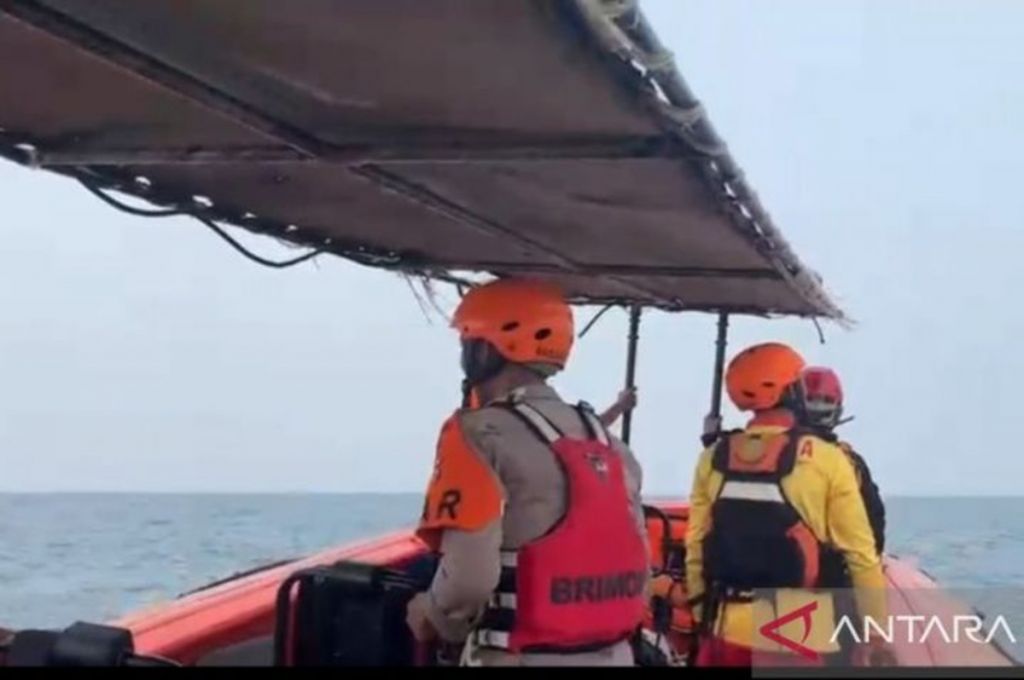 Hari Ke-7 Pencarian 5 Jurnalis di Selat Sunda: 18 Kapal dan 1 Helikopter Dikerahkan