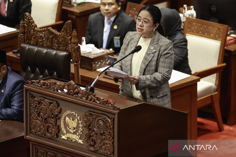 Rapat Paripurna DPR Sahkan UU APBN 2027