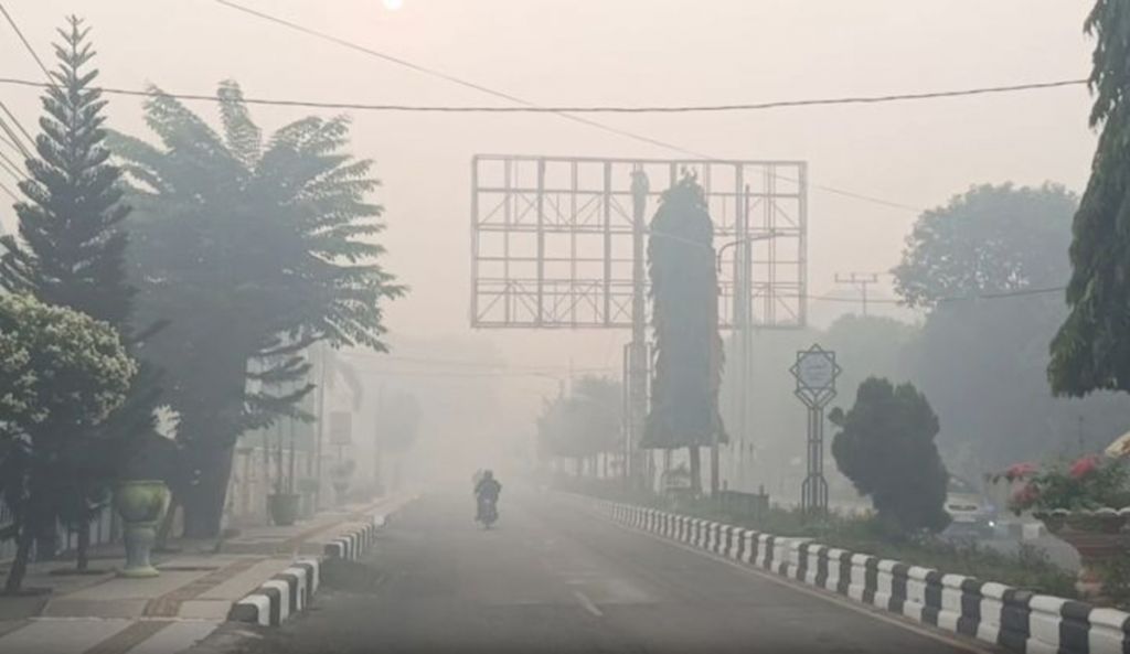 KLH: Daftar 10 Wilayah Kualitas Udara Terburuk dan Berbahaya Siang Ini