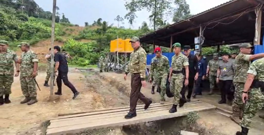 Menhan Tegaskan Prajurit Yonif TP Harus Jadi Penggerak Pembangunan di Perbatasan