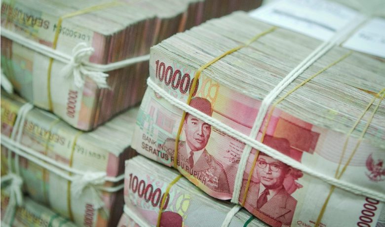 Utang Pinjol Warga Indonesia Naik hingga Tembus Rp106 Triliun