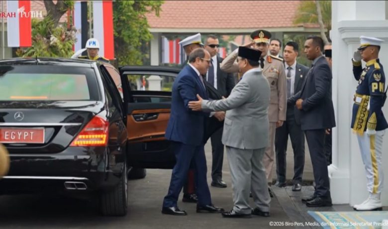 Presiden Prabowo Sambut Hangat Kedatangan Presiden Mesir El-Sisi di Istana