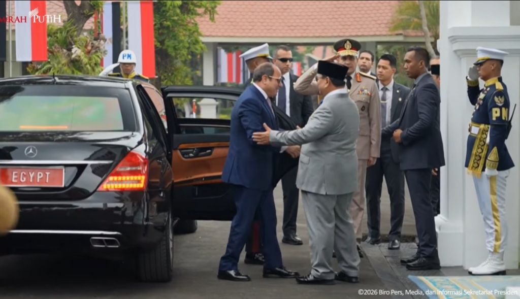 Presiden Prabowo Sambut Hangat Kedatangan Presiden Mesir El-Sisi di Istana