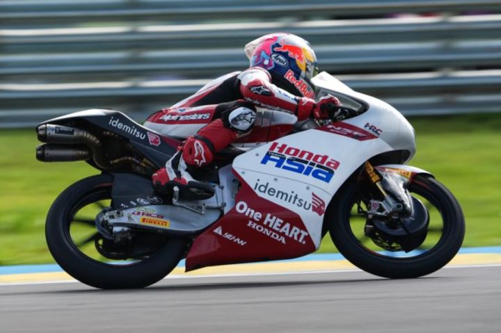 Veda Ega Pecahkan Rekor Poin Debut Moto3 Honda Team Asia