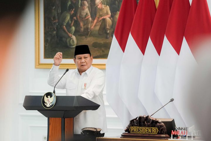 Presiden Prabowo Apresiasi TNI-Polri dan Petugas Pemadam Karhutla