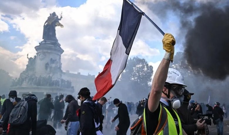 Aksi Protes Nasional Prancis Meluas, Demonstran Jarah Pertokoan di Lyon