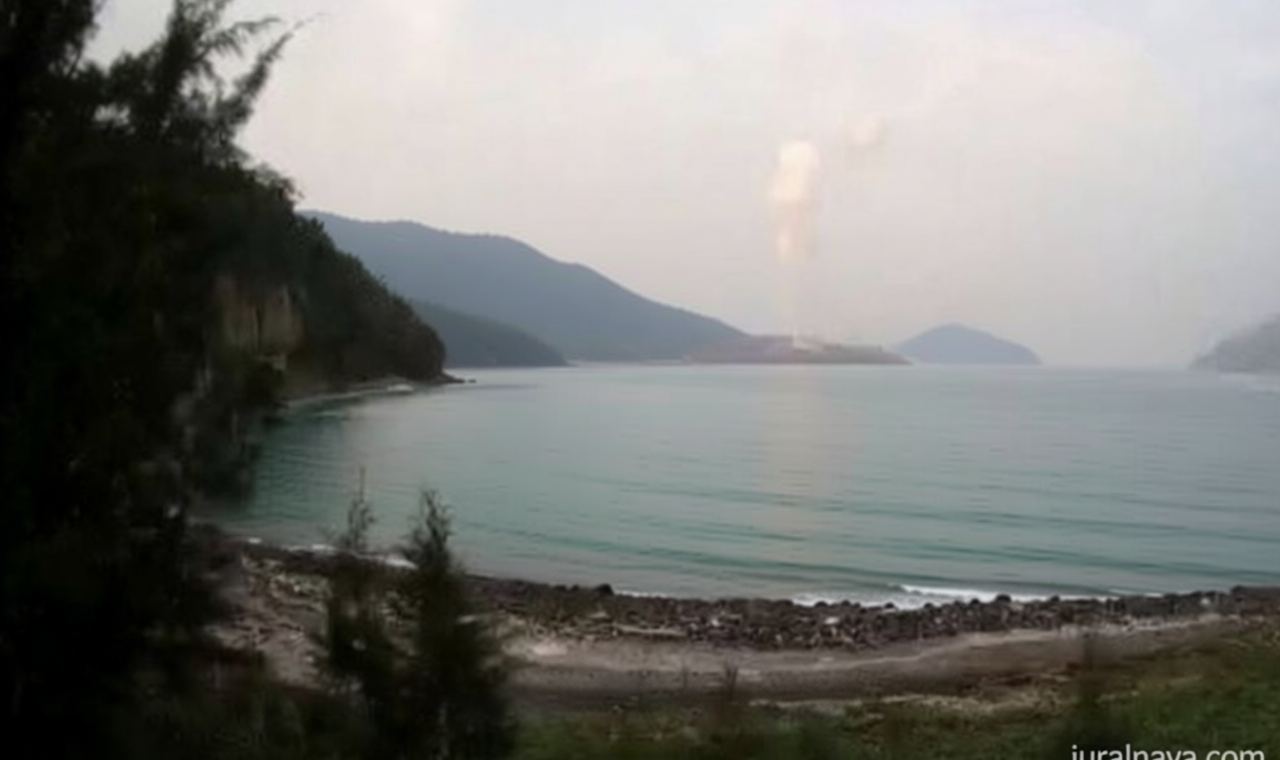 Facing Challenges: Aktivitas Gunung Anak Krakatau Meningkat, Warga Pesisir Diminta Waspada