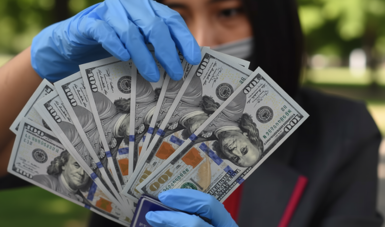 Main Agenda: Dolar AS Catat Pelemahan Terburuk sejak April