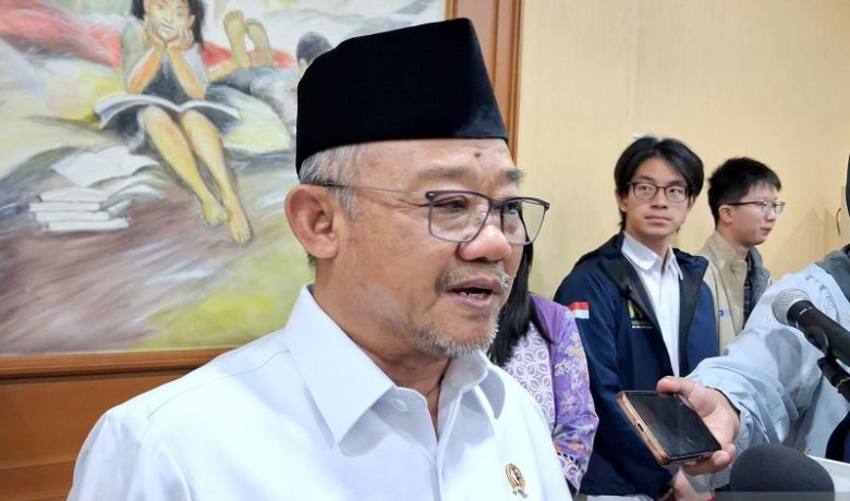Topics Covered: SD di Semarang Diisi 3 Murid saat MPLS 2026, Mendikdasmen Siapkan Kebijakan Khusus