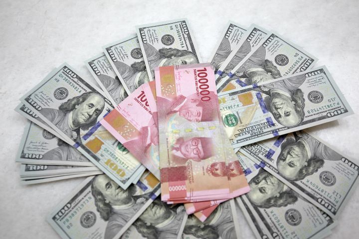 Special Plan: Naik 0,45% Hari Ini, Rupiah Balik ke Level Rp17 Ribuan
