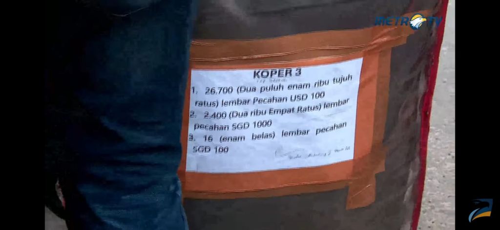 Polda Metro Bawa Barang Bukti Kasus Korupsi Febrie ke Kejagung