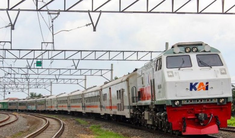 Ini Kereta Api dengan Rute Terpanjang di Indonesia