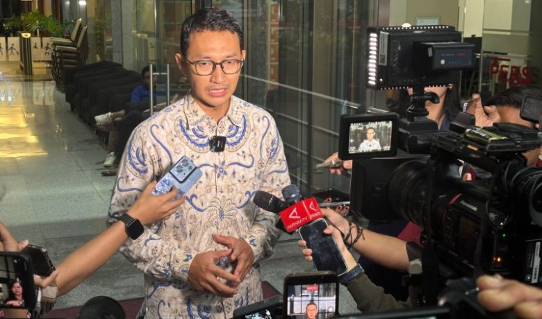 Geledah Rumah Kadis PUPR Kota Bengkulu, Penyidik KPK Angkut Uang Tunai Rp4 Miliar