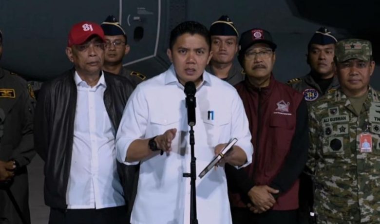 Seskab Teddy: 52 Pesawat Tangani Karhutla di 6 Provinsi