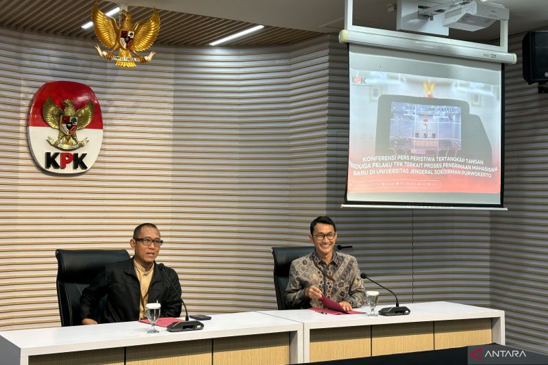 Rektor Unsoed Tersangka Dugaan Suap Penerimaan Mahasiswa Baru
