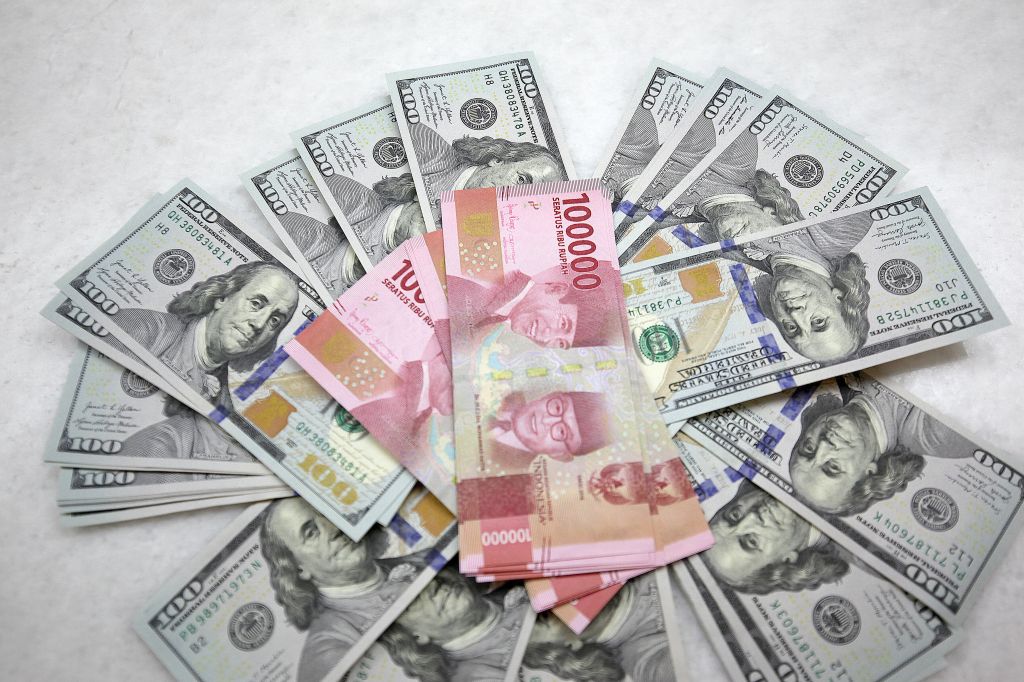 Rupiah Menguat, Pasar Cermati Arah Kebijakan BI
